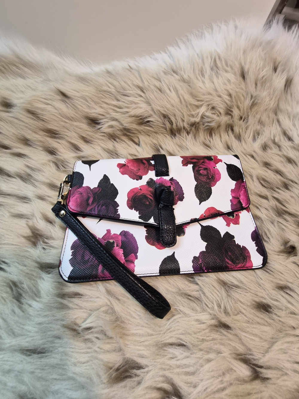 Floral Wristlet Clutch in White with Pink Rose Print - Charming Charlie